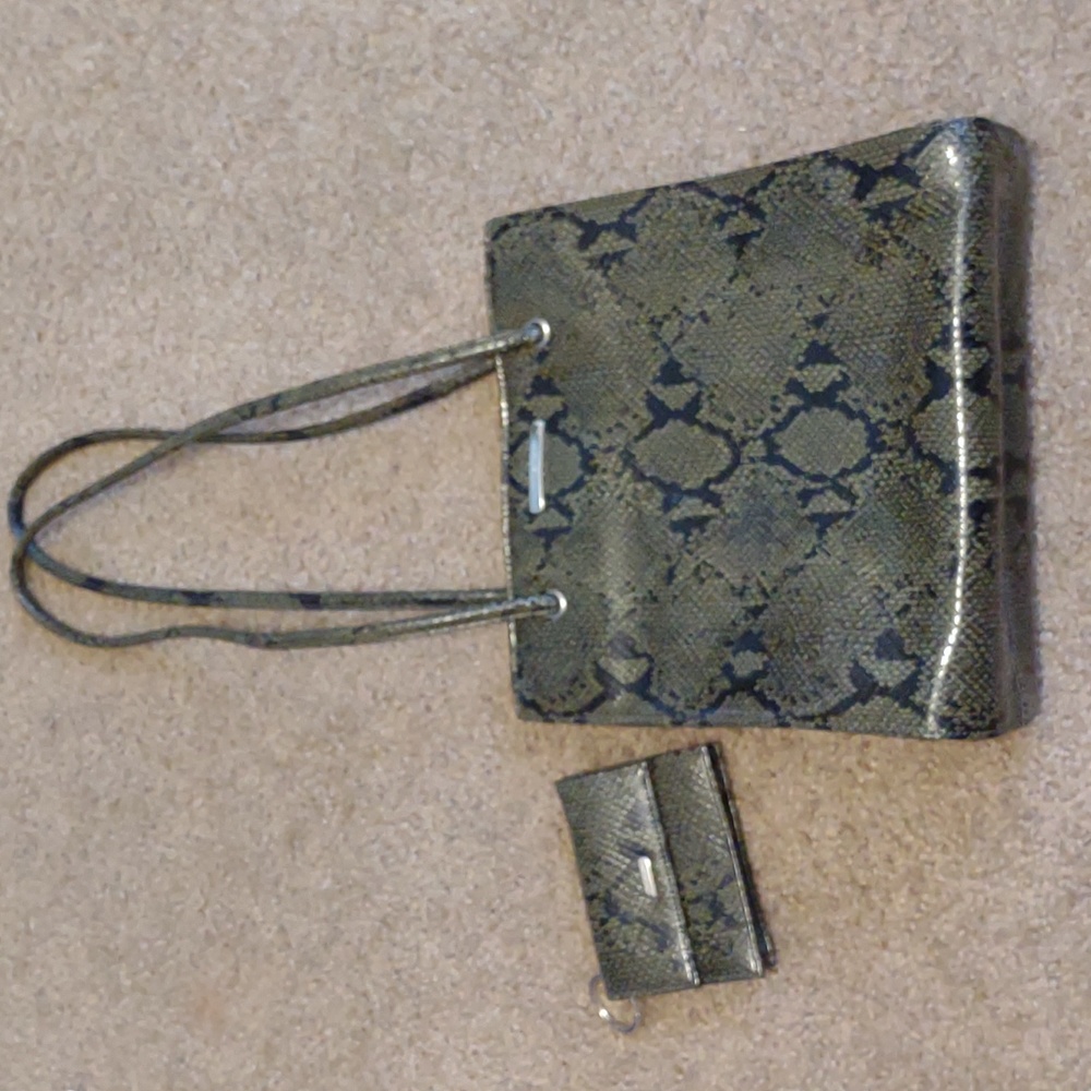 Nine West Green Snakeskin Bag with Matching Wallet